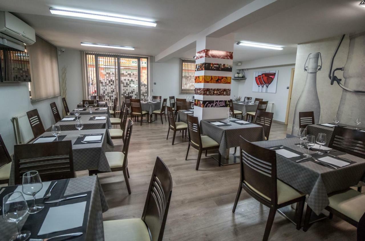 Pension Oasis Zamora Esterno foto